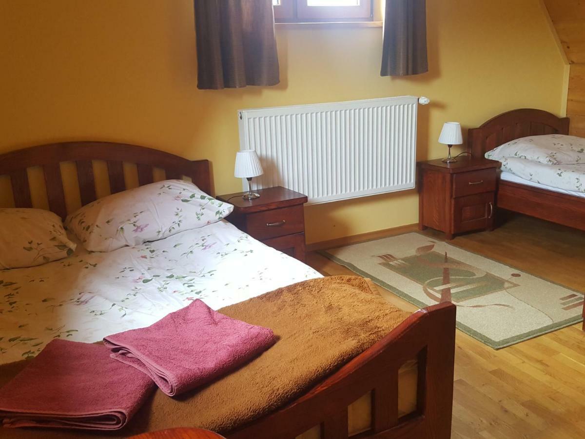 Pod Rozkami Apartment Чисна Екстериор снимка