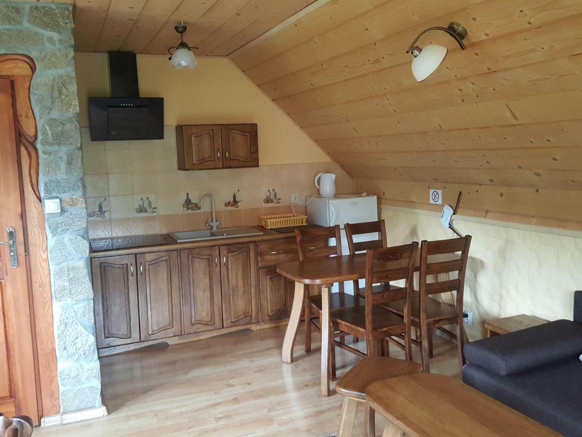 Pod Rozkami Apartment Чисна Екстериор снимка